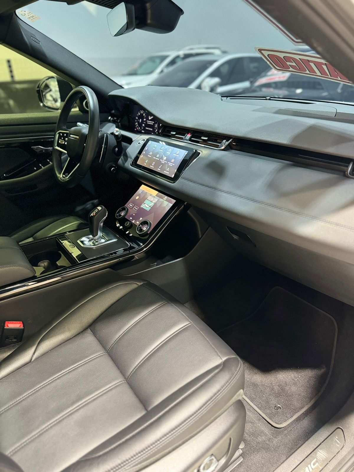 LAND ROVER   RANGE ROVER EVOQUE  2.0 P250 FLEX R-DYNAMIC SE AWD AUTOMÁTICO