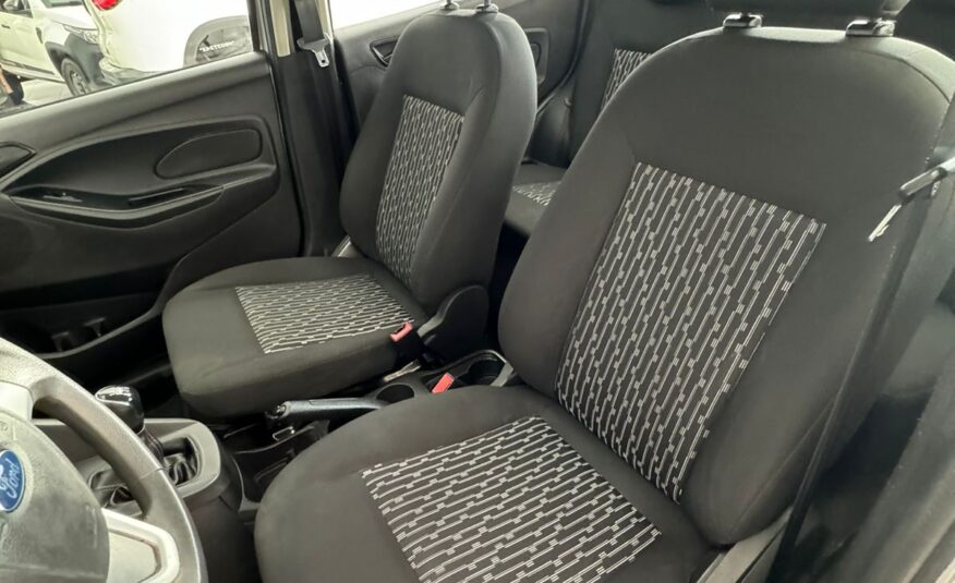 FORD / KÁ SEDAN SE 1.5