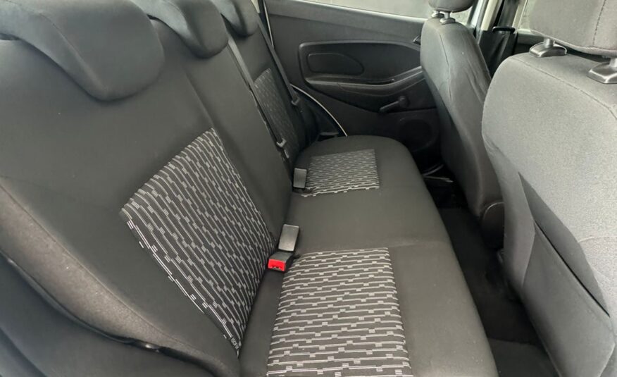 FORD / KÁ SEDAN SE 1.5