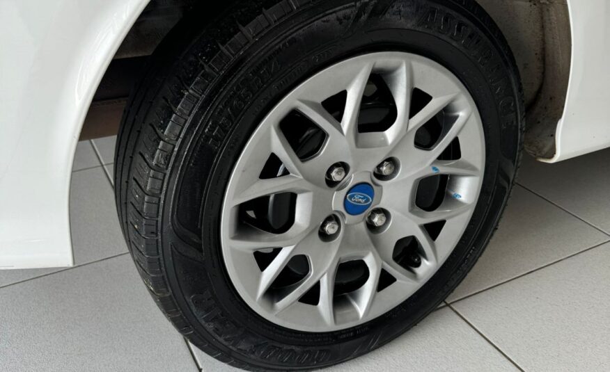 FORD / KÁ SEDAN SE 1.5