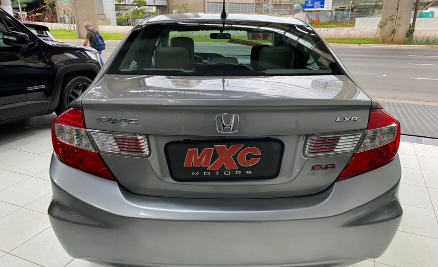 Honda / Civic LXR Automático