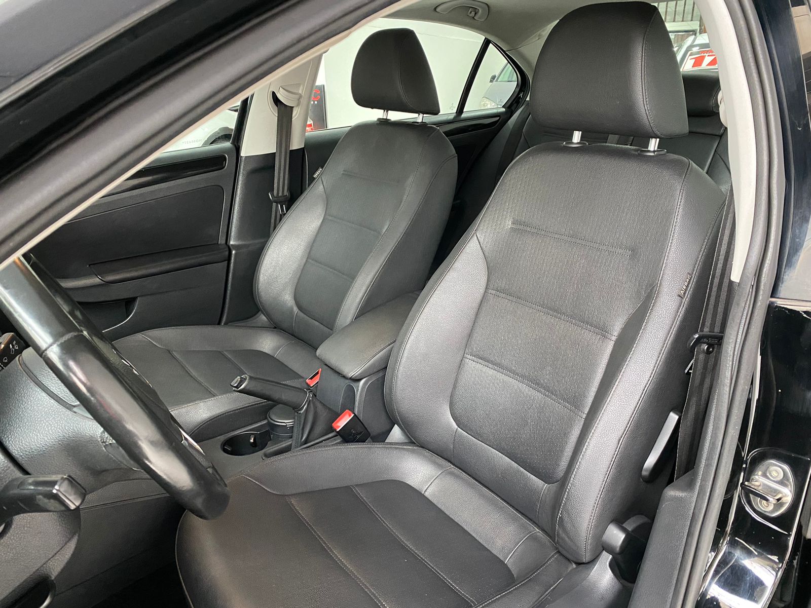 VW / Jetta 2.0 confortline