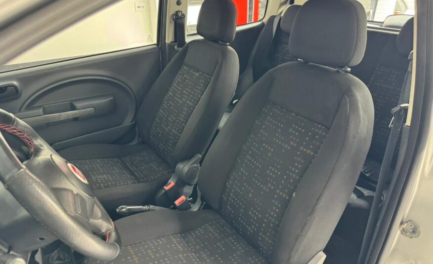 fiat / Uno Vivace 1.0