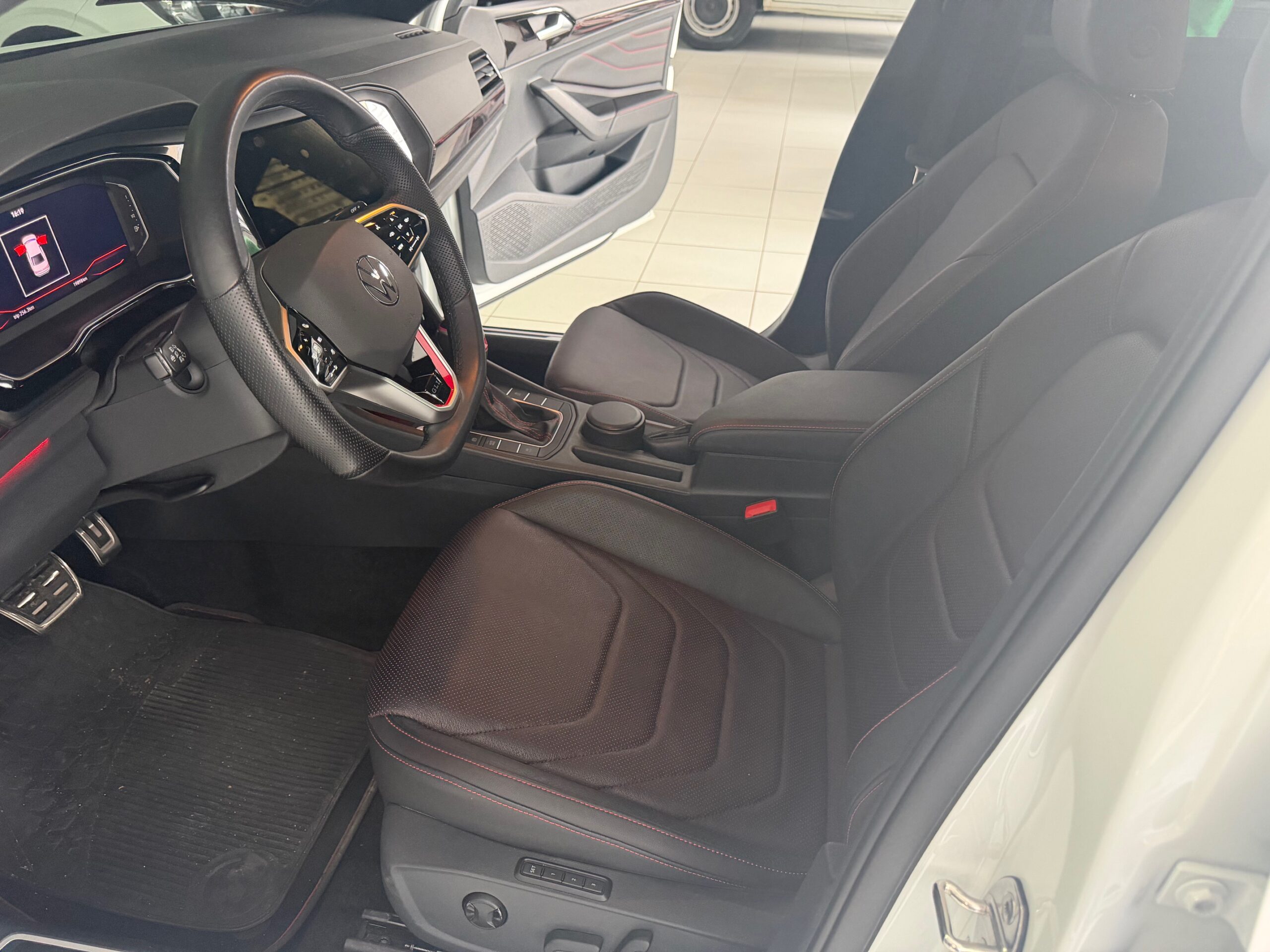 VOLKSWAGEN / JETTA  2.0 350 TSI GASOLINA GLI DSG