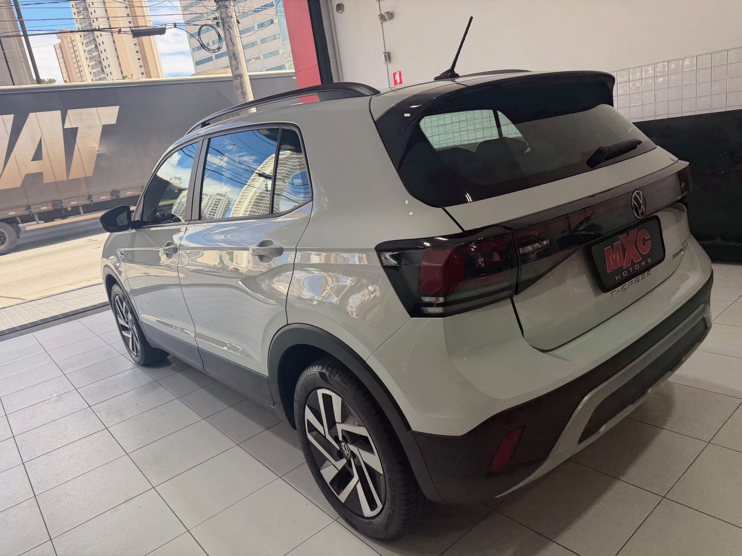 VOLKSWAGEN / T-CROSS  1.0 200 TSI TOTAL FLEX COMFORTLINE AUTOMÁTICO