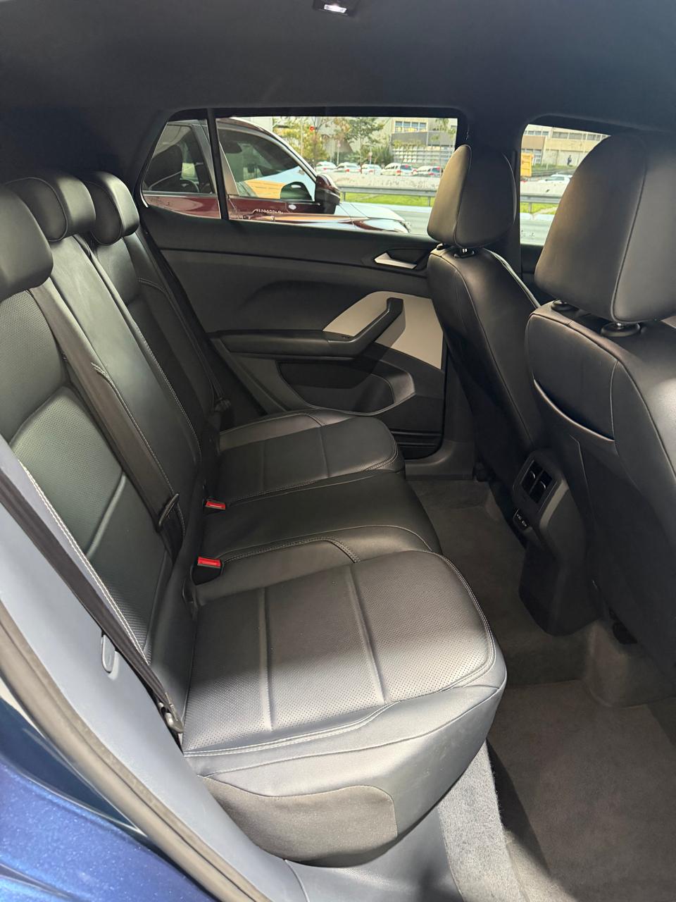VOLKSWAGEN / T-CROSS  1.4 250 TSI TOTAL FLEX HIGHLINE AUTOMÁTICO